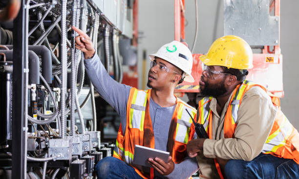 Best Electrical Contractors for Businesses  in Lake Lorelei, OH